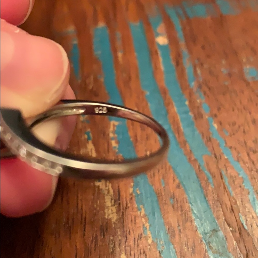 Sterling silver Cubic Zirconia ring. Size 9. - Picture 5 of 5